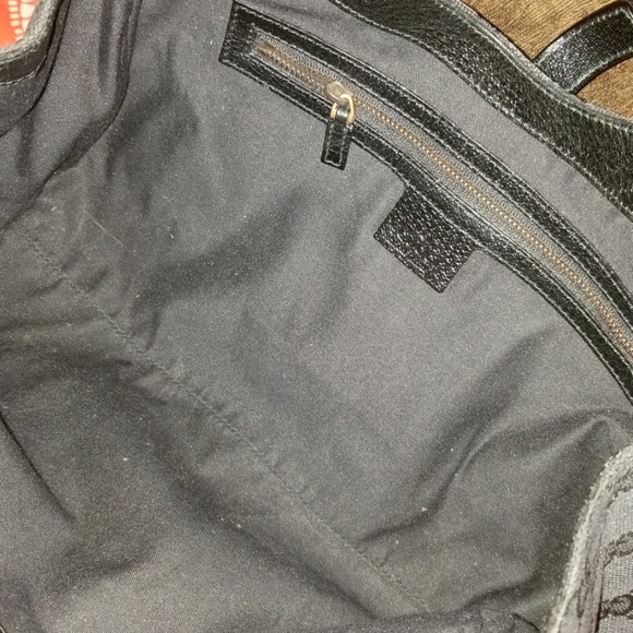 This bag is too small for me..I prefer a bigger bg - Picture 4 of 6